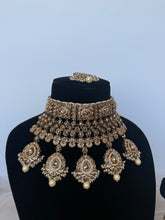Load image into Gallery viewer, Anaya Set in Gold
