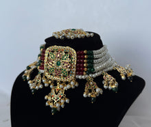 Load image into Gallery viewer, Jardau Maroon and Green Set
