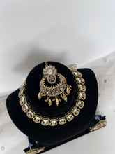 Load image into Gallery viewer, Nadia Necklace Set Gold
