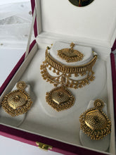 Load image into Gallery viewer, Andaaz Antique Set

