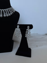 Load image into Gallery viewer, Tasveer Diamond Set
