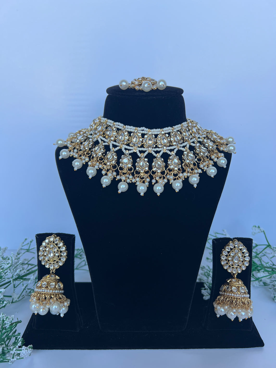 White pearl kundan set