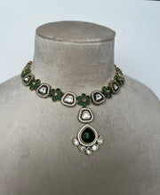Load image into Gallery viewer, Payal Kundan Set (green)

