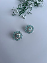 Load image into Gallery viewer, Round diamond studs (2 colours)
