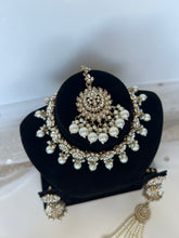 Load image into Gallery viewer, Kundan Stone Set
