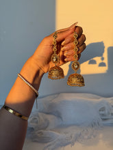 Load image into Gallery viewer, Kundan Antique Jhumki
