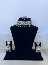 Load image into Gallery viewer, Rukhsar Diamond Choker

