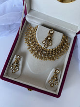 Load image into Gallery viewer, Emma Antique Bridal Set
