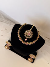 Load image into Gallery viewer, Pink Choker Set
