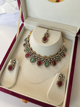 Load image into Gallery viewer, Kaviya Uncut Kundan Set (3 Colours)
