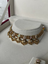 Load image into Gallery viewer, Jaiveen Antique Set
