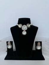 Load image into Gallery viewer, Uncut Kundan
