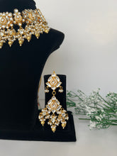 Load image into Gallery viewer, Reema Kundan Set
