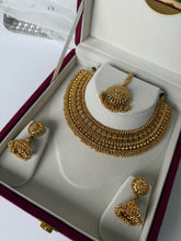 Load image into Gallery viewer, Raman Antique Set
