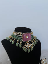 Load image into Gallery viewer, Suhavi Kundan Set Sage
