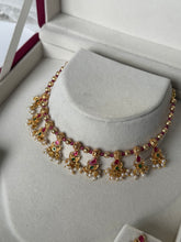 Load image into Gallery viewer, Dainty Pearls Set
