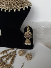 Load image into Gallery viewer, Savneet Bridal Set (Gold)
