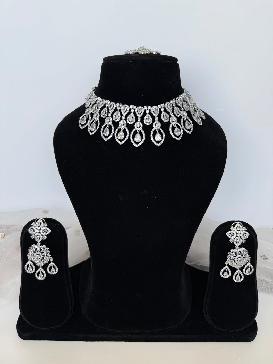 Dangling Diamonds