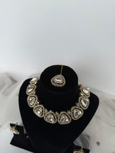 Load image into Gallery viewer, Uncut Necklace Set
