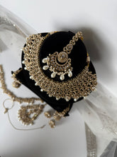 Load image into Gallery viewer, Savneet Bridal Set (Gold)
