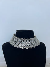 Load image into Gallery viewer, Diamond Choker Set
