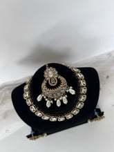 Load image into Gallery viewer, Nadia Necklace Set Gold (2)
