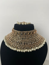 Load image into Gallery viewer, Reet Golden Bridal Set

