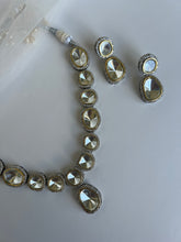 Load image into Gallery viewer, Rasna Uncut Set
