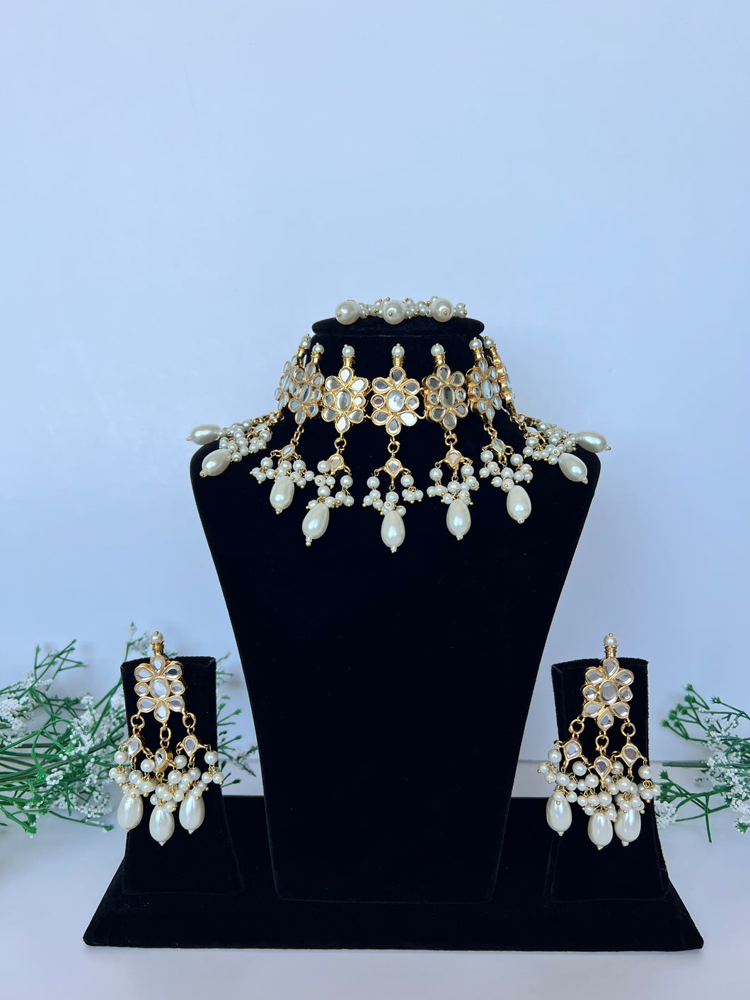 Raina Kundan Set