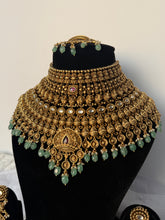 Load image into Gallery viewer, Savi Antique Bridal Set (Sage Green)
