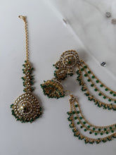 Load image into Gallery viewer, Emerald Green Bahubali Earrings
