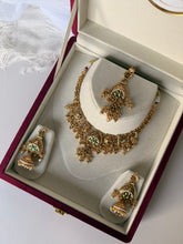 Load image into Gallery viewer, Emerald Antique Jhumka Set
