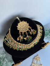 Load image into Gallery viewer, Ameerah Kundan Set (green)
