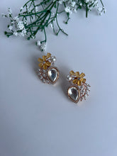 Load image into Gallery viewer, Floral diamond studs (3 colours)
