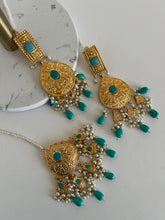 Load image into Gallery viewer, Feroza Earrings Set
