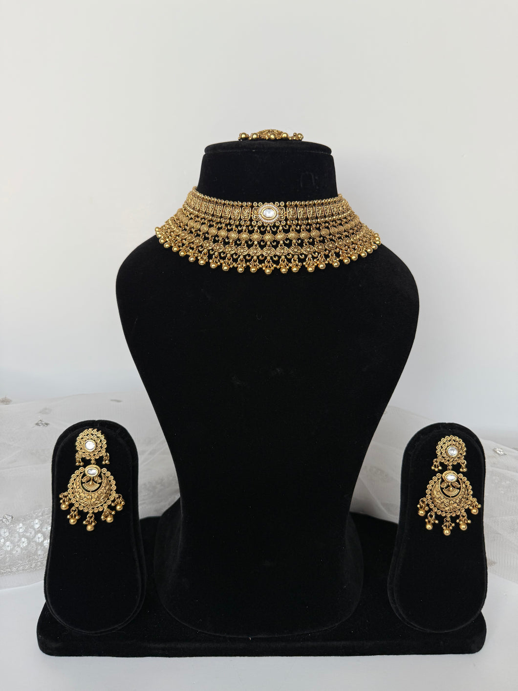 Meet Antique Set