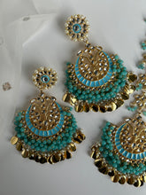 Load image into Gallery viewer, Feroza Oversized Tikka Set
