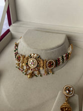 Load image into Gallery viewer, Antique Ruby Choker Set
