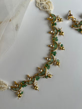 Load image into Gallery viewer, Lotus Kundan Set
