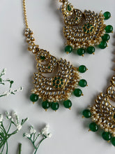 Load image into Gallery viewer, Ivreet Kundan Tikka Set
