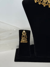 Load image into Gallery viewer, Small Antique Set
