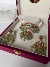 Load image into Gallery viewer, Pari Kundan Set (Magenta &amp; Sage)
