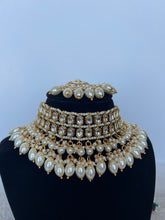 Load image into Gallery viewer, Kundan Choker Set
