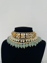Load image into Gallery viewer, Sonia Kundan Set in Sage
