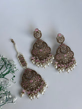 Load image into Gallery viewer, Rubani Earring Tikka Set (3 colours)
