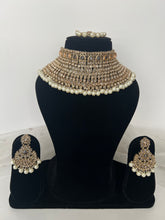 Load image into Gallery viewer, Reet Golden Bridal Set
