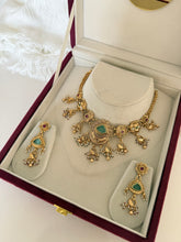 Load image into Gallery viewer, Reema Antique Set (3 Colours)
