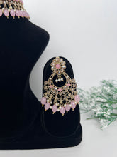 Load image into Gallery viewer, Rasam pink choker
