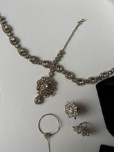 Load image into Gallery viewer, Rashmi Bridal Set
