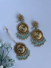 Load image into Gallery viewer, Antique Gold Tikka Set (5 colours)
